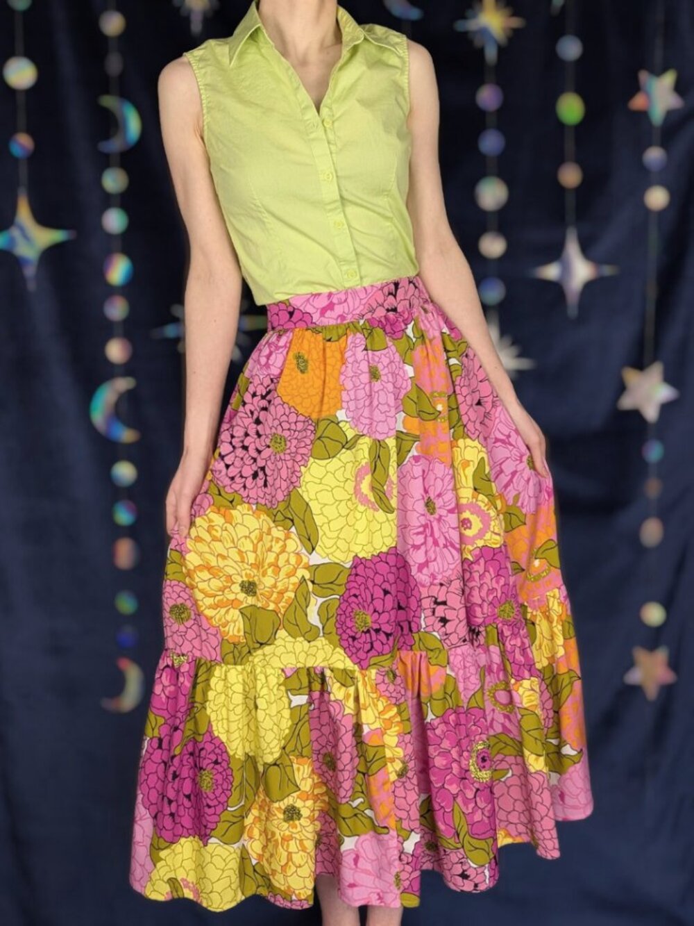 Unique Vintage Bold Floral Print Maxi Skirt